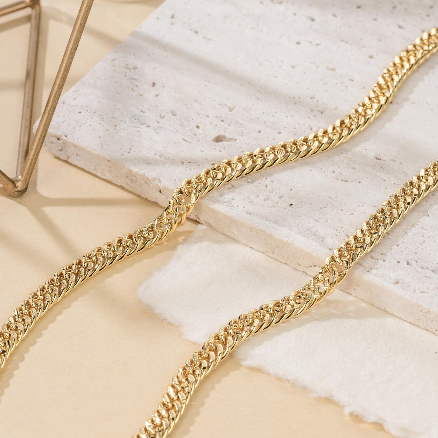 14K Gold Chain for Women Cuban Link Chain Chunky Necklaces for Women Men Trendy Luxury and Strong Cuban Chains for Mens Gold Chains Necklace 16,18,20,22,24 Inches