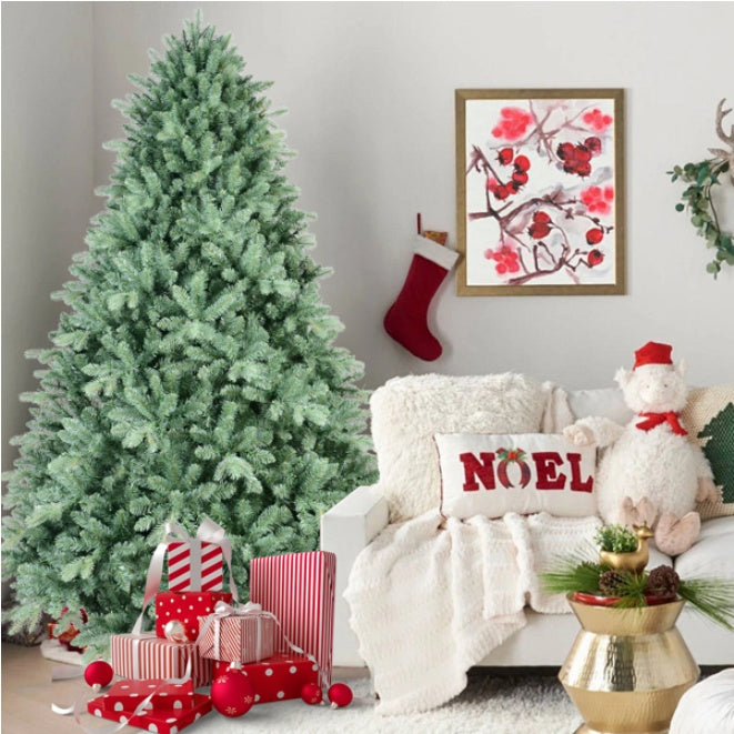 Holiday Heat: Trendy Christmas Items for Trendsetters