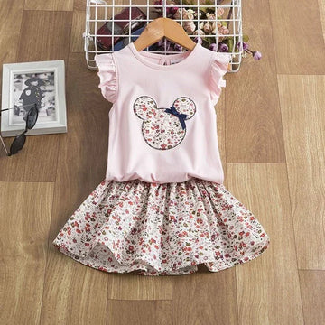 Pink short-sleeve floral cotton dress for girls with ruffled sleeves and bear patch design