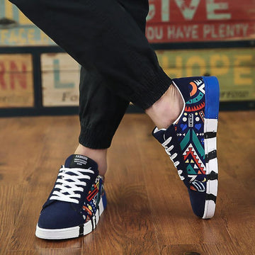Men’s sneakers with colorful geometric print, lace-up, canvas material, relaxed fit
