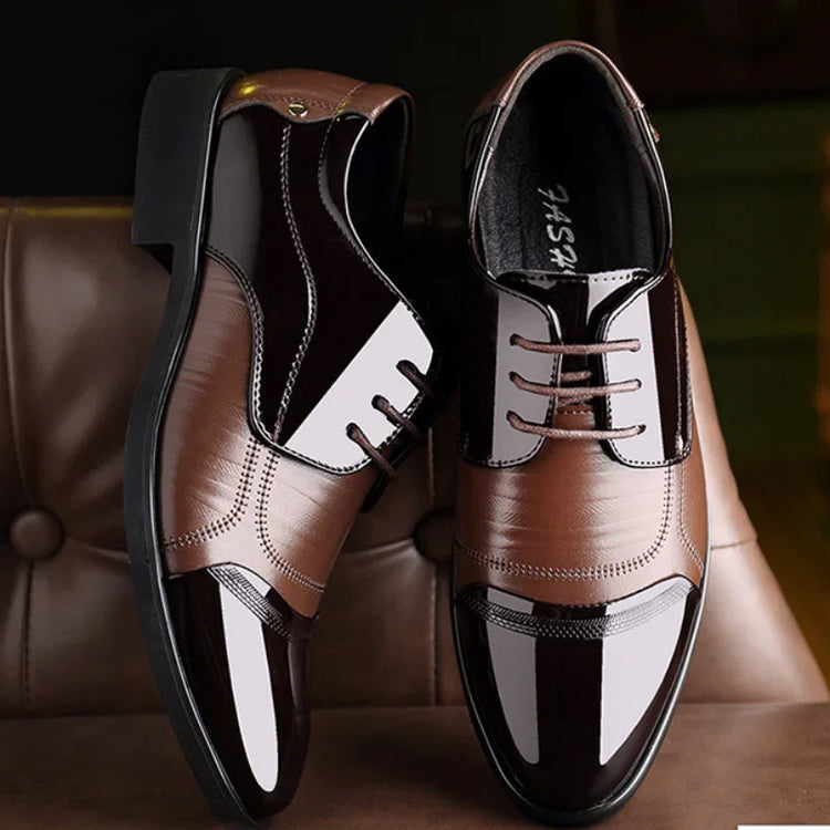 Men’s brown and black oxford dress shoes in shiny leather with classic lace-up style
