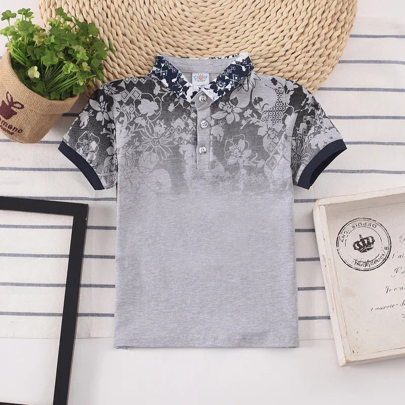 Gray short-sleeve polo shirt with floral pattern, printed collar, cotton material, slim fit