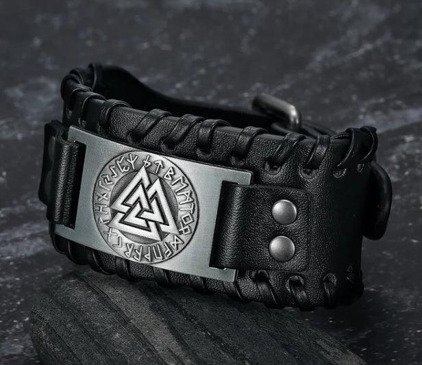 Black leather cuff bracelet with metal plate, Norse rune engraving, wide fit, streetwear style