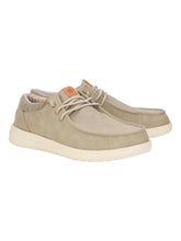 Men’s casual beige suede low-top lace-up shoes with white rubber soles, relaxed fit